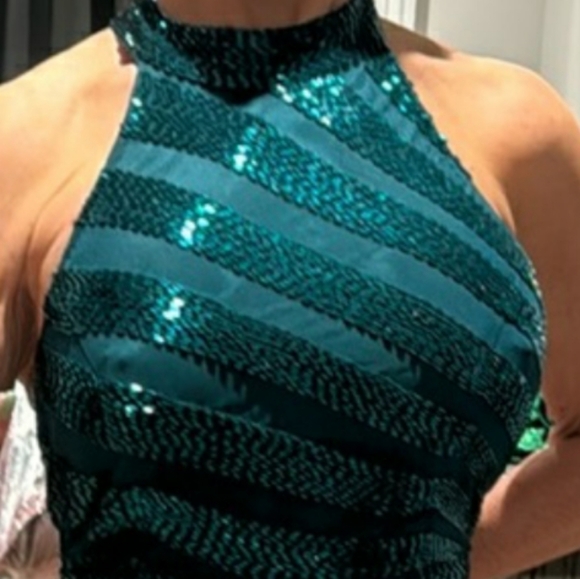 Green Prom/Wedding guest/Formal Occasion Dress St. PATRICK'S DAY - Picture 3 of 16